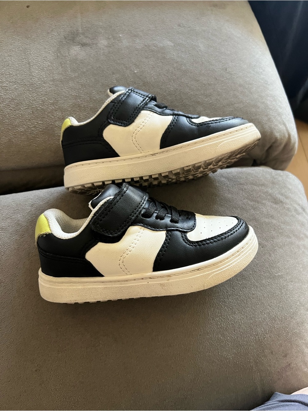 Cat & Jack Black, White & Yellow Low-Top Kids Sneakers